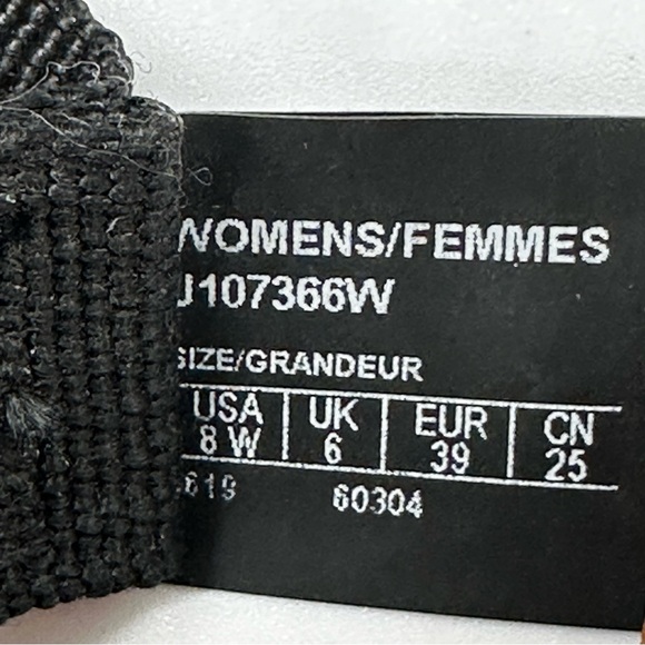 Chaco Sandals. Size 8 - Picture 7 of 10